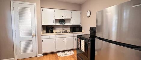 Microwave, oven, stovetop, coffee/tea maker