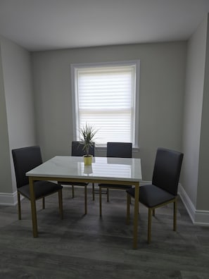 Dining - Tranquil Haven Private King Room Stay in lovely Burlington by Lake with AC, WiFi (Burlington)