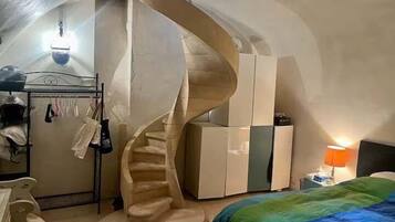 1 chambre, fer et planche Ă repasser, accĂšs Internet, draps fournis