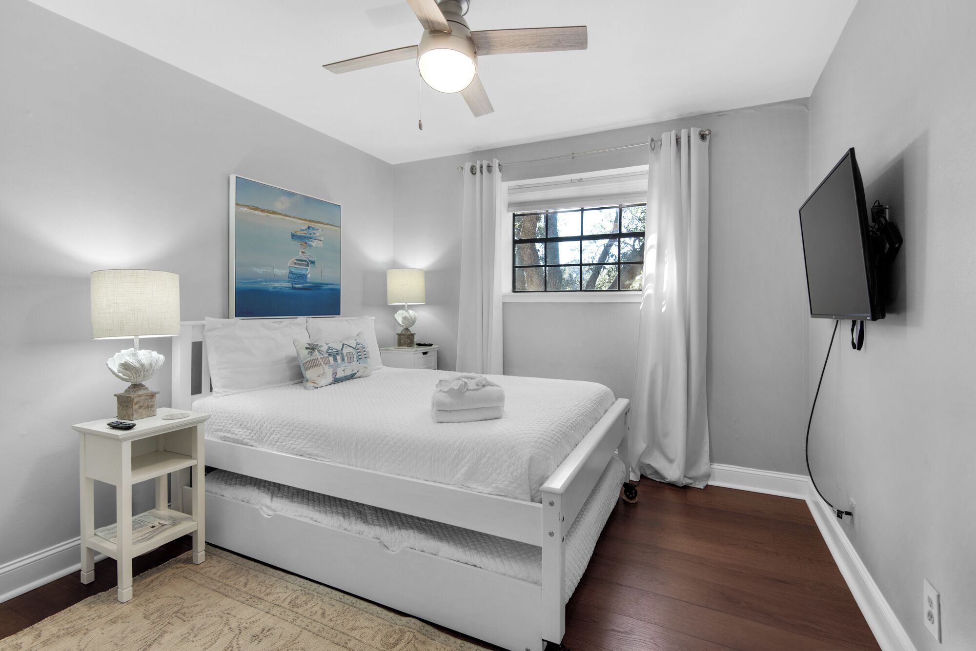 Condo, Multiple Beds, Hot Tub, Garden View (Seascape 21C) | 2 bedrooms, individually decorated, individually furnished