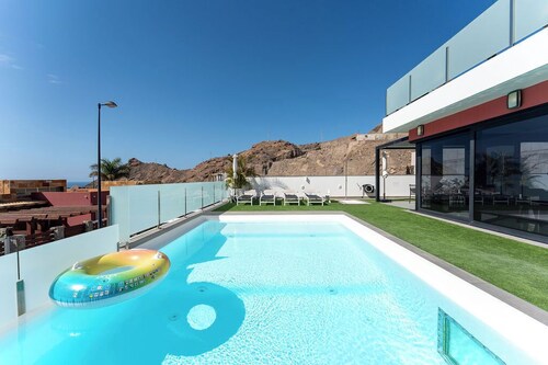 Villa Art & Design Tauro / Heated pool / Wi-Fi / BBQ