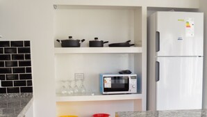 Private kitchen - Vivisierras, Duplex 2, Vill.a Carlos Paz, downtown, lake front, 3 bedrooms, premium (Villa Carlos Paz)