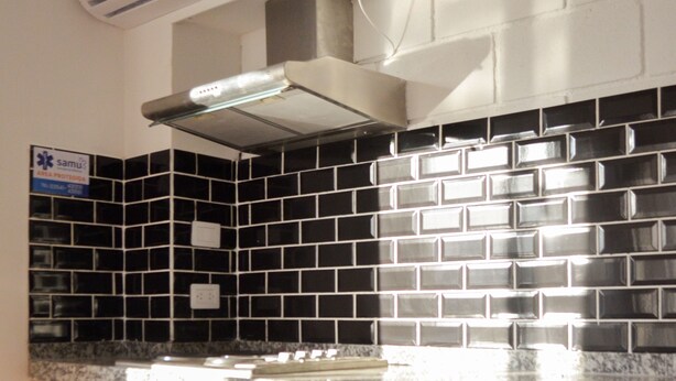 Private kitchen - Vivisierras, Duplex 2, Vill.a Carlos Paz, downtown, lake front, 3 bedrooms, premium (Villa Carlos Paz)