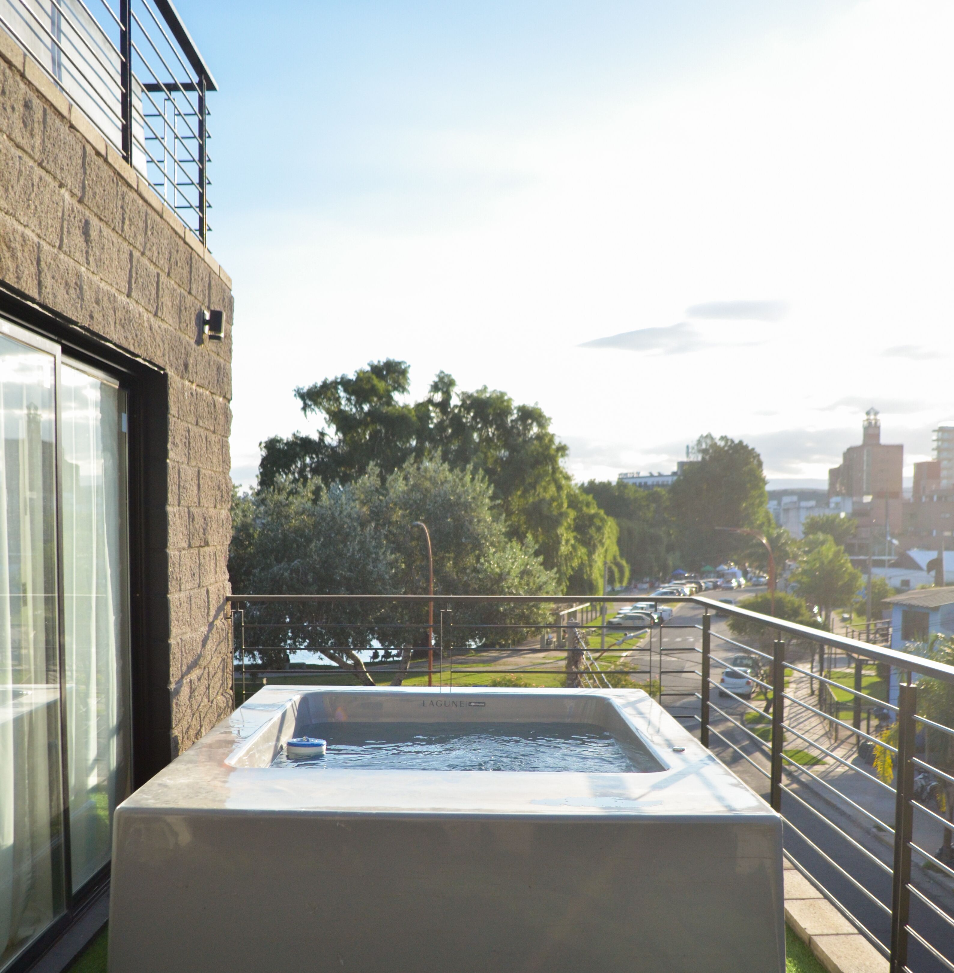 Bañera de hidromasaje exterior
