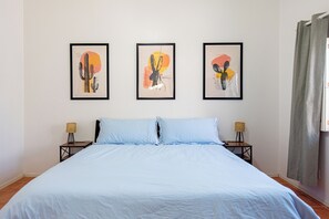4 chambres, fer et planche à repasser, Wi-Fi, draps fournis