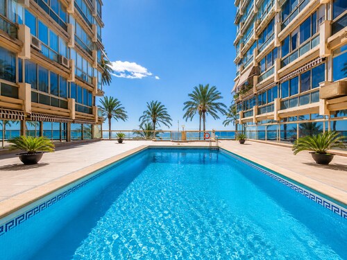 Cubo's Apartment Mayoral Front Line Marbella & Free Parking / beachfront / community pool / free wifi