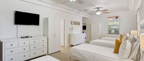 4 bedrooms, desk, iron/ironing board, free WiFi