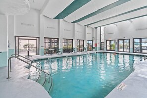 من حمّامات السباحة المغطاة، حمّام سباحة خارجي