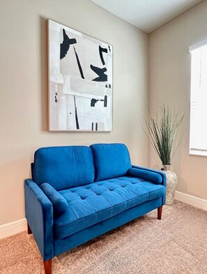 Smart TV, books - Dream Vacation Home near Disney (Kissimmee)