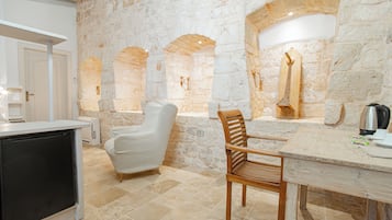 Double Room, Patio | Interior