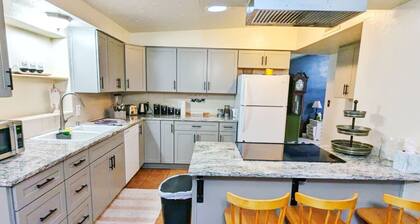 Fort Huachuca. Home with private Gym. Pet with fee