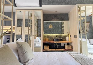 Coffres-forts dans les chambres, Wi-Fi gratuit, draps fournis