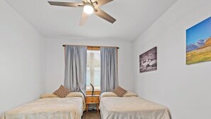 1 bedroom, iron/ironing board, free WiFi, bed sheets