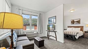 Desk, iron/ironing board, free WiFi, bed sheets