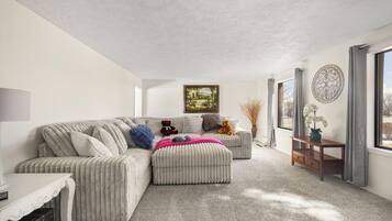 Smart-tv och eldstad