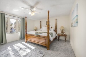 5 bedrooms, travel crib, WiFi, bed sheets - Spacious Executive 5-bedroom home by airport in charming Idaho Falls w/ WiFi, AC (Idaho Falls)