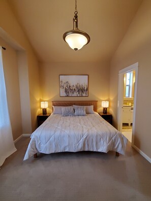 3 slaapkamers, een strijkplank/strijkijzer, wifi, beddengoed