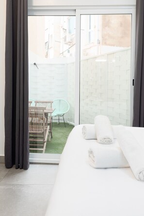 1 chambre, fer et planche à repasser, Wi-Fi gratuit, draps fournis