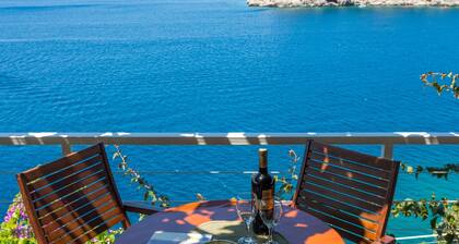 Uniquely Located Seafront Villa - Private Beach & Large Pool, Near Dubrovnik