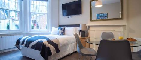 1 sovrum, strykjärn/strykbräda, wi-fi och sängkläder