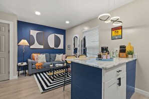 Interior - Charming Studio, Free Parking, Medical District, Mins to DT MEM (Memphis)