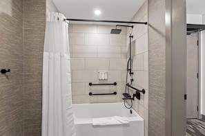 Room, 2 Queen Beds (Accessible) | Bathroom | Towels