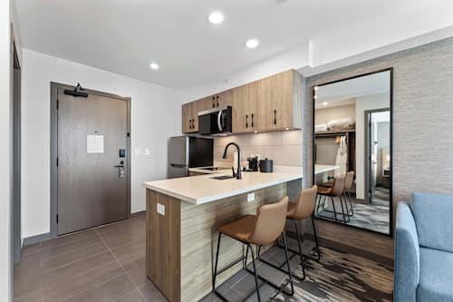 Grand Suite, Kitchen (1 King bed, Sofa Bed) | Private kitchen