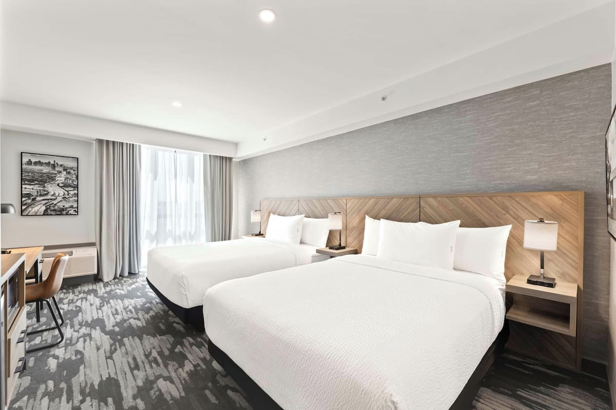 Room, 2 Queen Beds (Accessible)