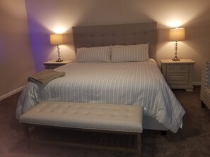 3 slaapkamers, een strijkplank/strijkijzer, gratis wifi, beddengoed