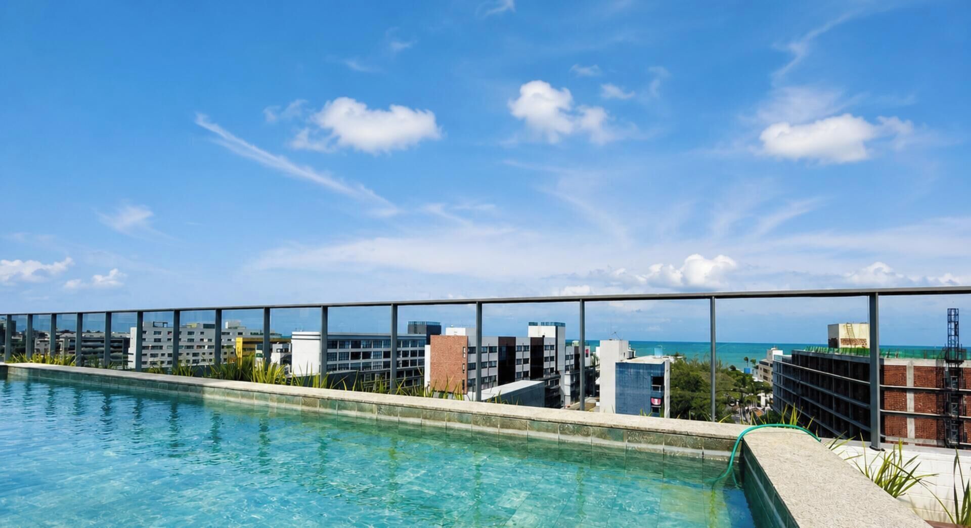 室內游泳池