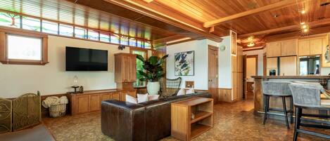 Una Smart TV, una chimenea