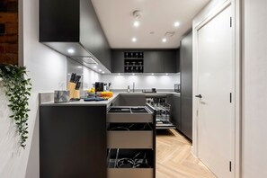Fridge, microwave, oven, stovetop