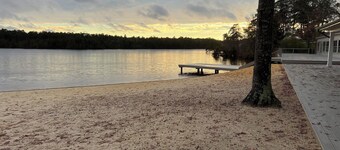 Shire House vibrant spacious cabin safe family pet friendly fire pit trails fish