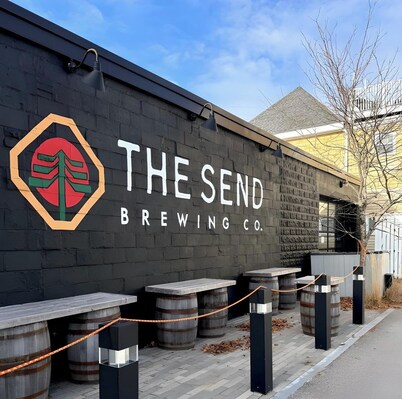 Peaceful & minutes from the Old Port with private parking