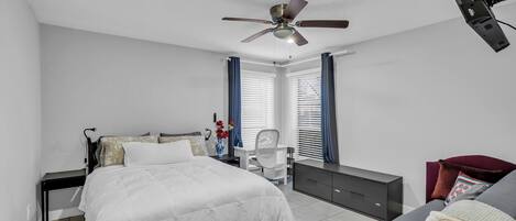 1 bedroom, desk, iron/ironing board, free WiFi