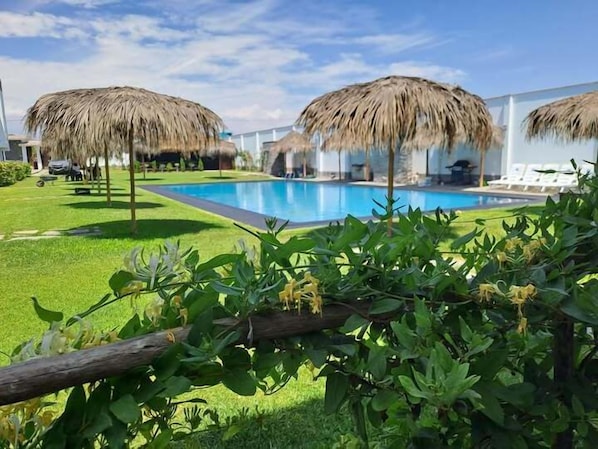 Interior detail - HOTEL KENDARI (Grocio Prado)