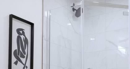 Modern 1BR in Wortley Village+ Wi-Fi +Washer&Dryer