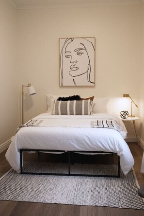 1 bedroom, desk, iron/ironing board, WiFi