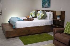 1 habitación, tabla de planchar con plancha, wifi y ropa de cama