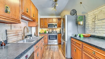 Refrigerador, microondas, parrilla de estufa y lavavajillas