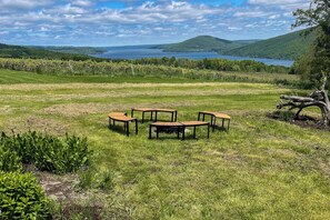 Outdoor dining - Near Canandaigua Lake: Retro Cabin w/ Deck & Views (Naples)