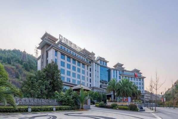 Exterior - Longdu Jingyi International Resort Hotel （Ethnic Culture Park Branch） (Kaili)