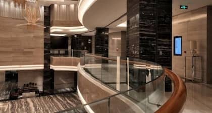 Longdu Jingyi International Resort Hotel (Ethnic Culture Park Branch)