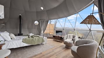 1 chambre, fer et planche à repasser, accès au Wi-Fi (inclus)