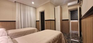 Double Room, 2 Twin Beds | Desk, free WiFi - Bed & Breakfast Eritrea (Rome)