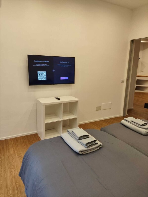 4 bedrooms, WiFi, bed sheets