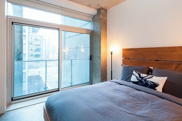 2 bedrooms, iron/ironing board, WiFi, bed sheets - F-01 COZY LOFT 2 BEDROOMS IN DOWNTOWN (Montréal)