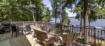 7 bed 4 bath cottage with 300ft waterfront on Lake Rosseau