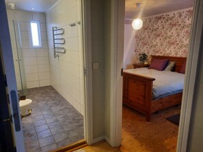 4 soverom, strykejern/-brett, wi-fi og sengetøy