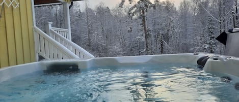 Bain à remous extérieur